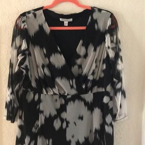 Black White 3/4 sleeve abstract floral dress